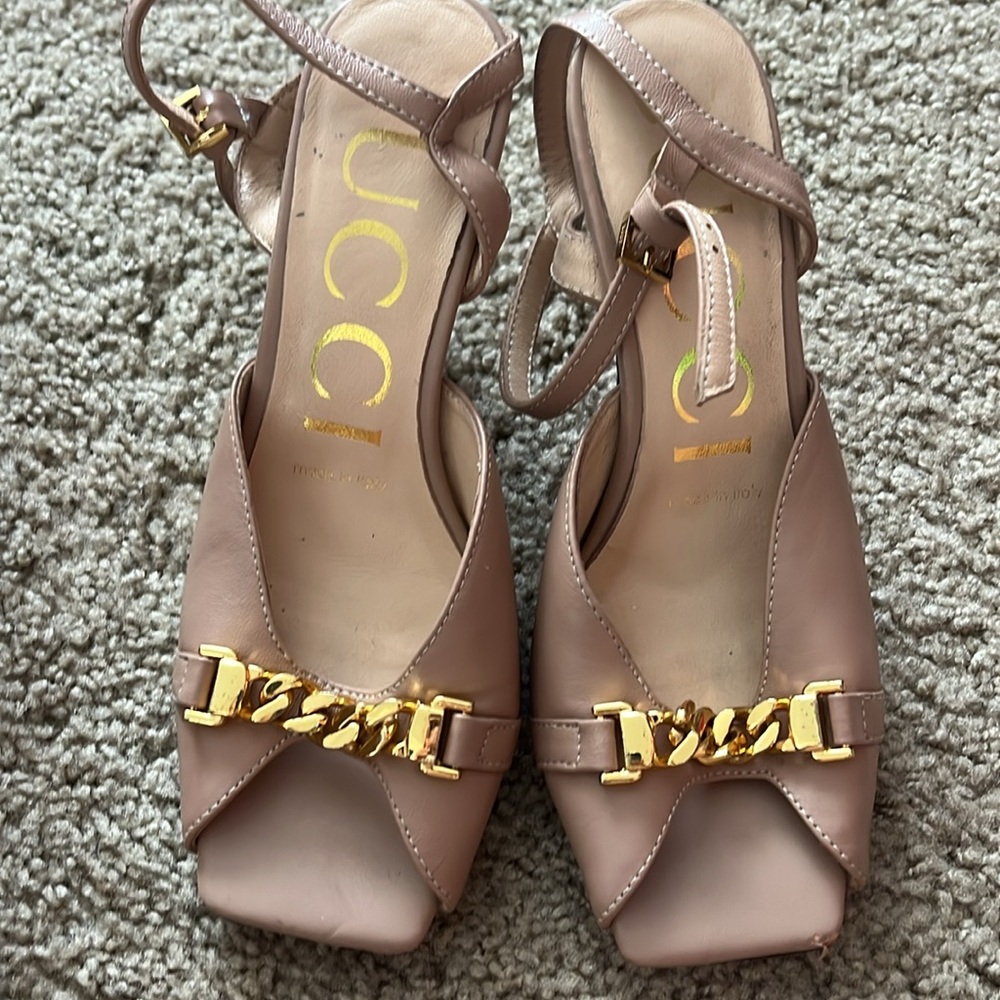 Gucci Tan Leather Open-Toe Chain Heel, worn - Picture 2 of 5